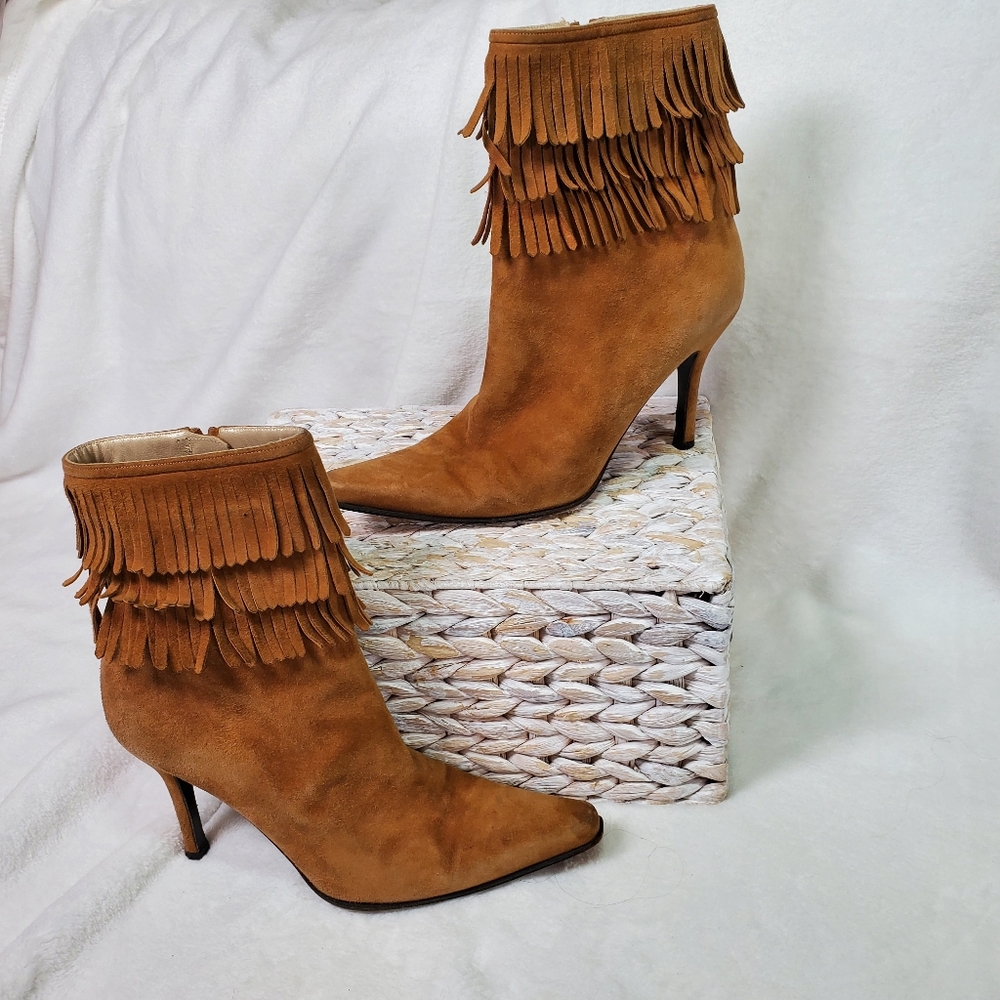 STUART WEITZMAN Boho Chic Festival Boots Fringe Cognac Suede Hippie Heel Size 8B